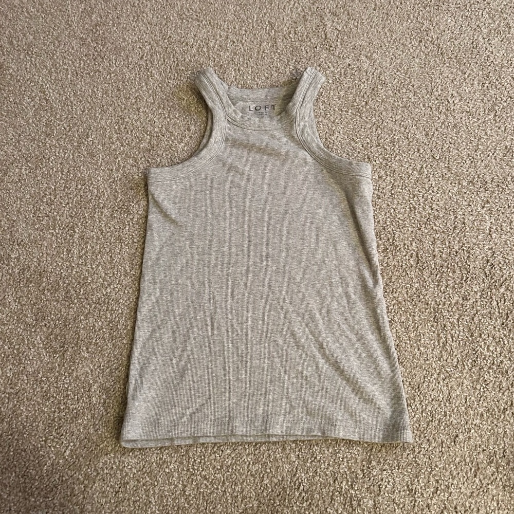 🌟 Gray Loft Tank Top 🌟